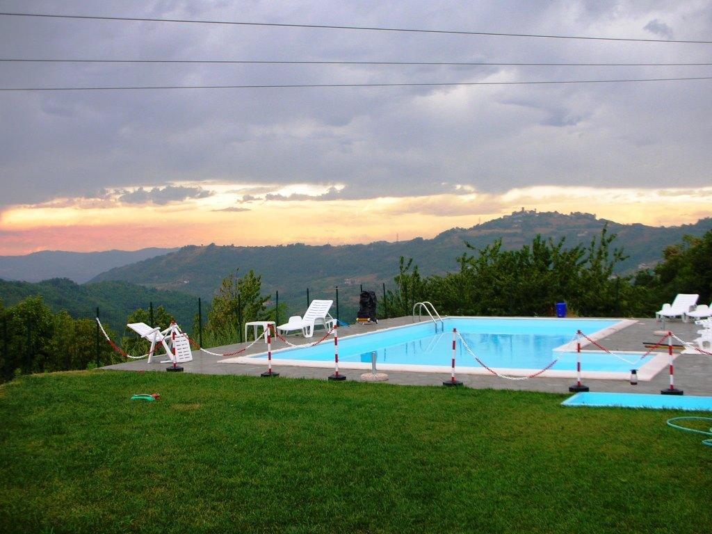 פונזונה Agriturismo Le Piagge מראה חיצוני תמונה